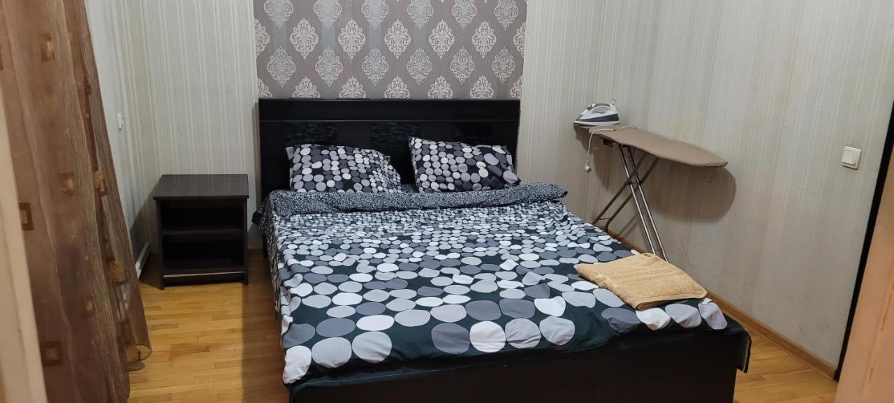 Kiev Hostel Tbiliszi Kültér fotó