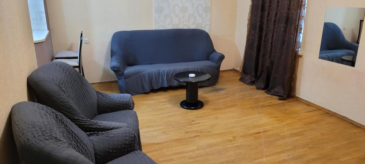 Kiev Hostel Tbiliszi Kültér fotó