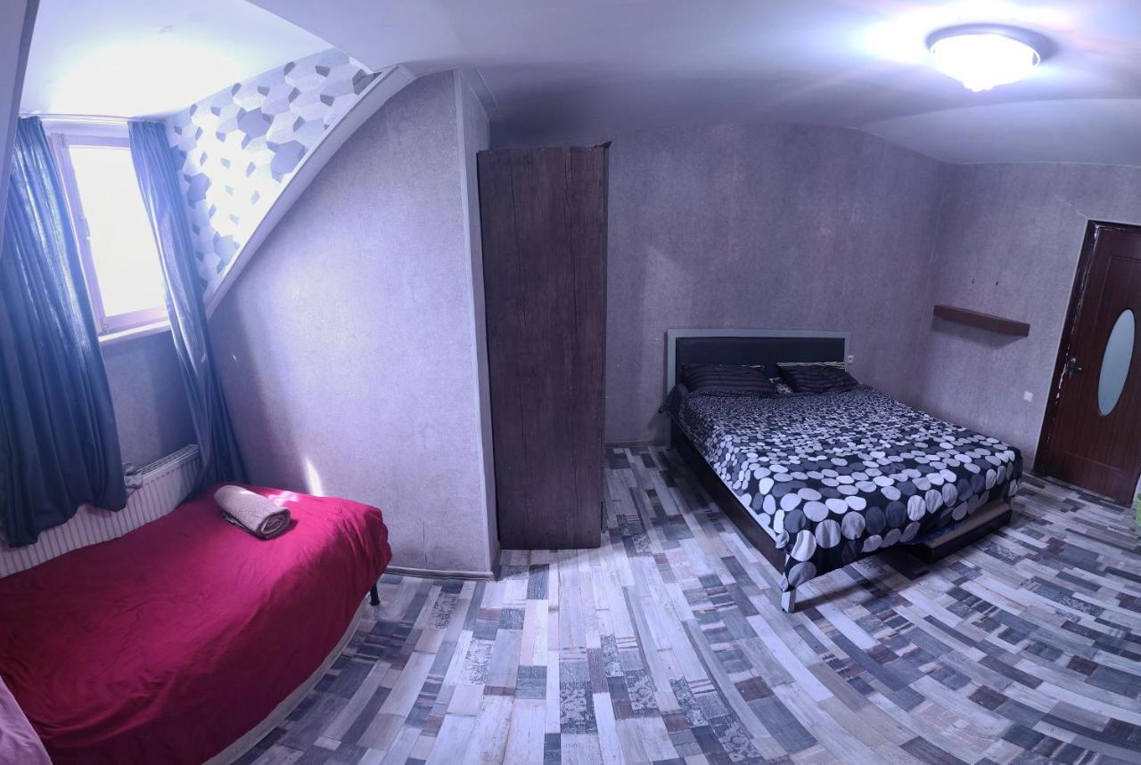 Kiev Hostel Tbiliszi Kültér fotó