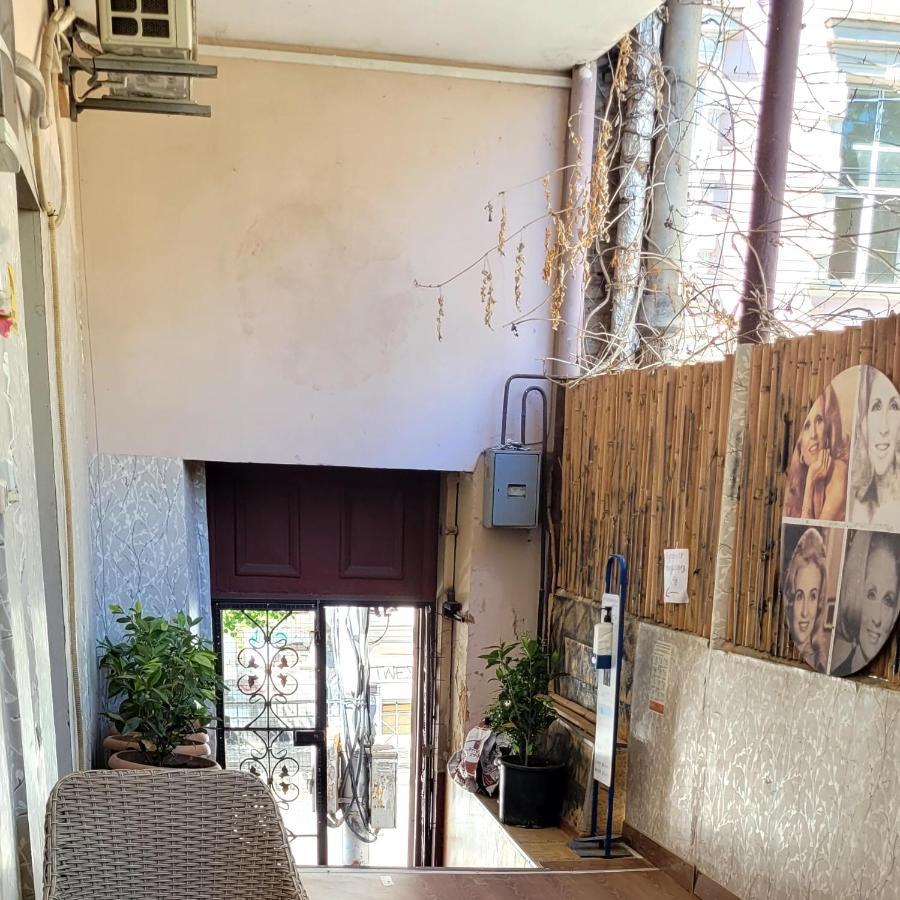 Kiev Hostel Tbiliszi Kültér fotó