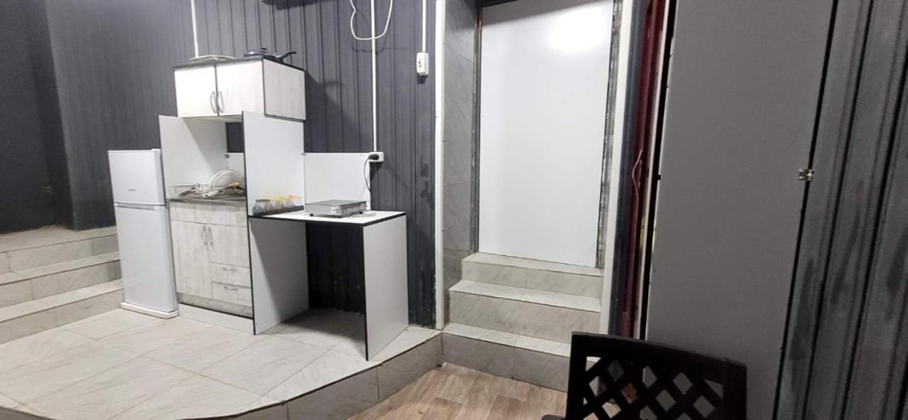 Kiev Hostel Tbiliszi Kültér fotó