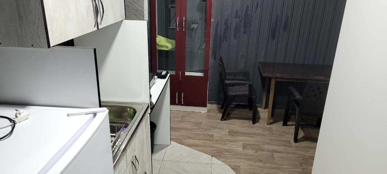 Kiev Hostel Tbiliszi Kültér fotó