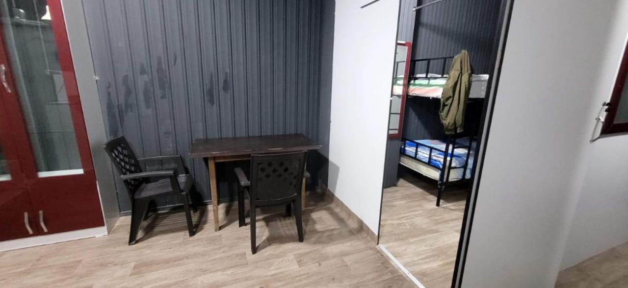 Kiev Hostel Tbiliszi Kültér fotó
