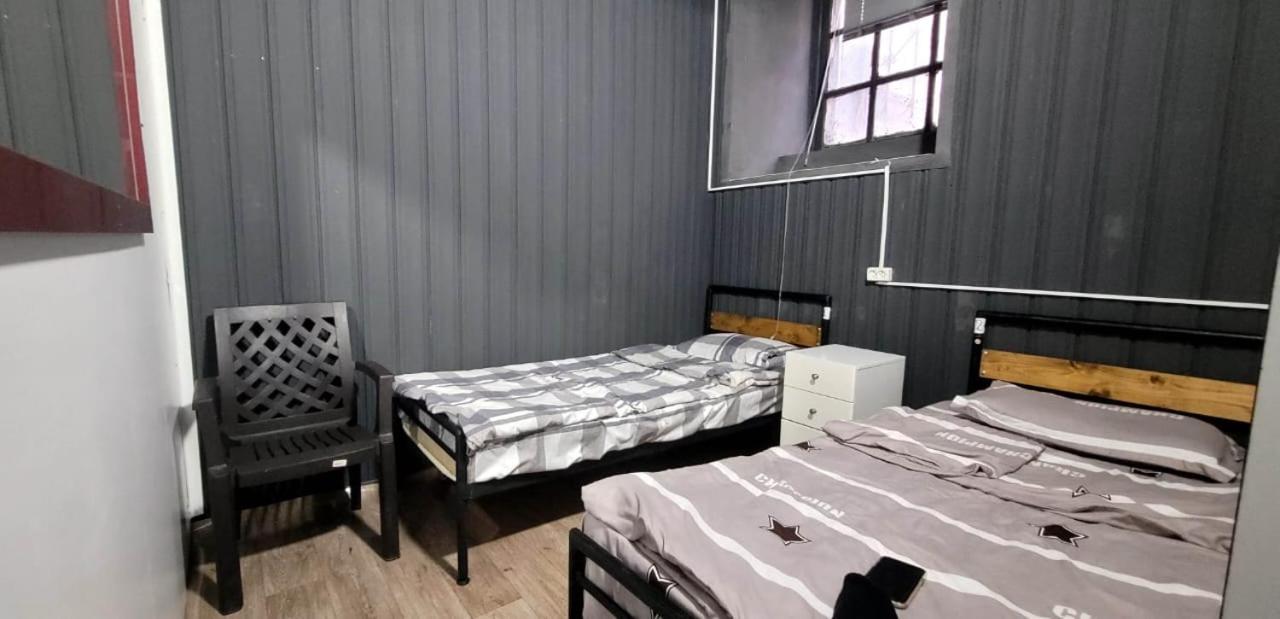 Kiev Hostel Tbiliszi Kültér fotó